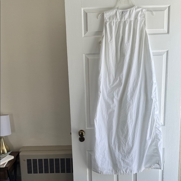 Lands' End Elegant White Sleeveless gown - Picture 4 of 4